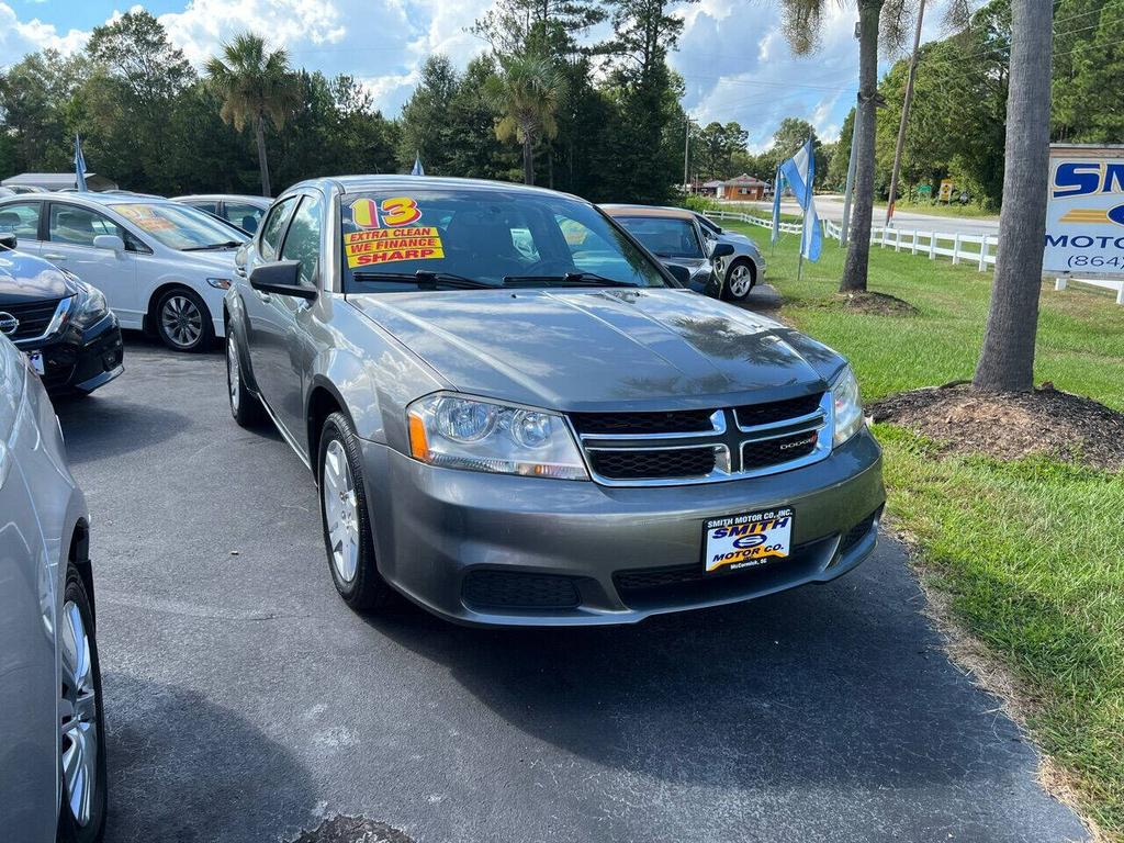 2013 Dodge Avenger SE's photo